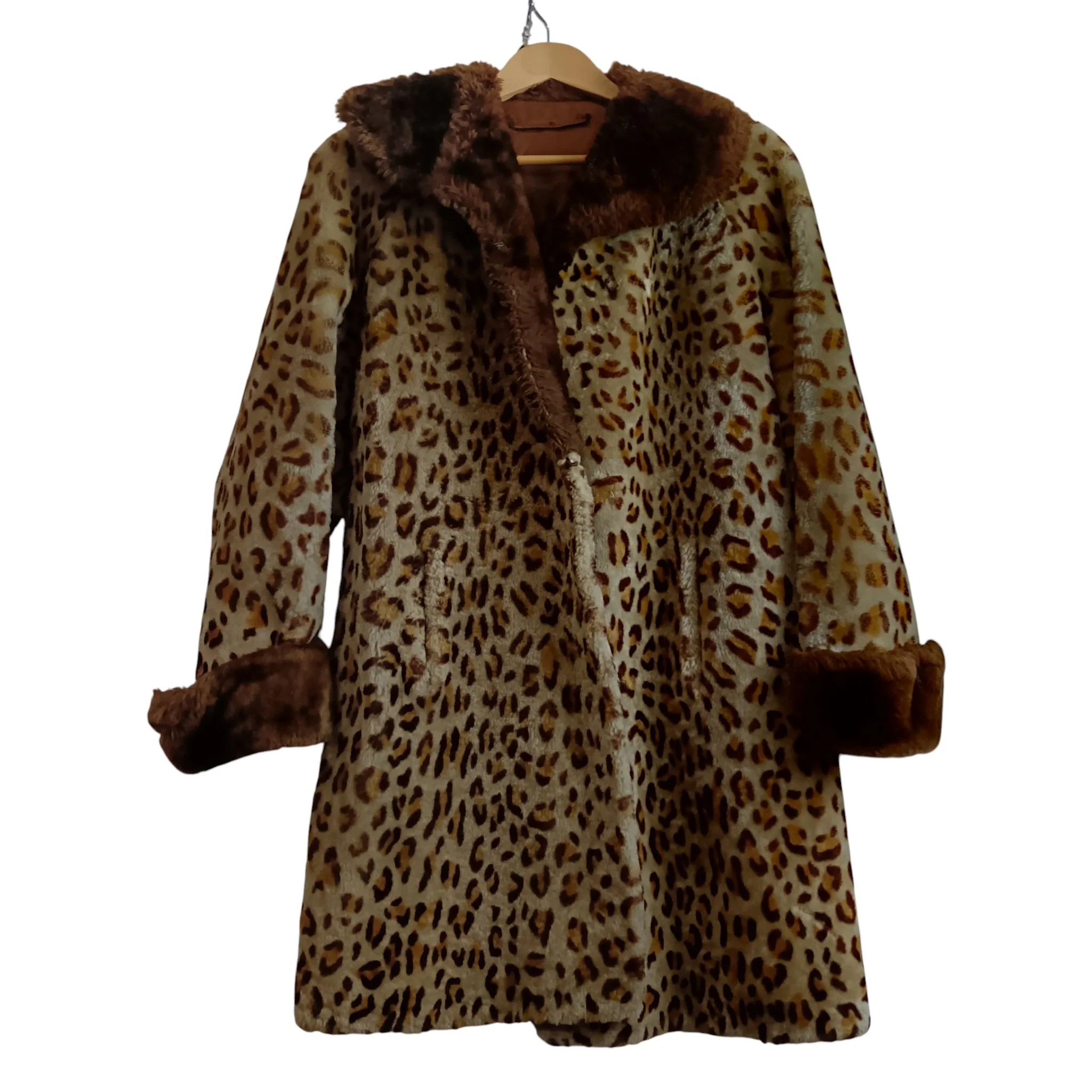 Vintage Coat - Royal Caster - Best Beaver Lamb - Leopard Print  Women's Large -Womenswear | Pre-loved