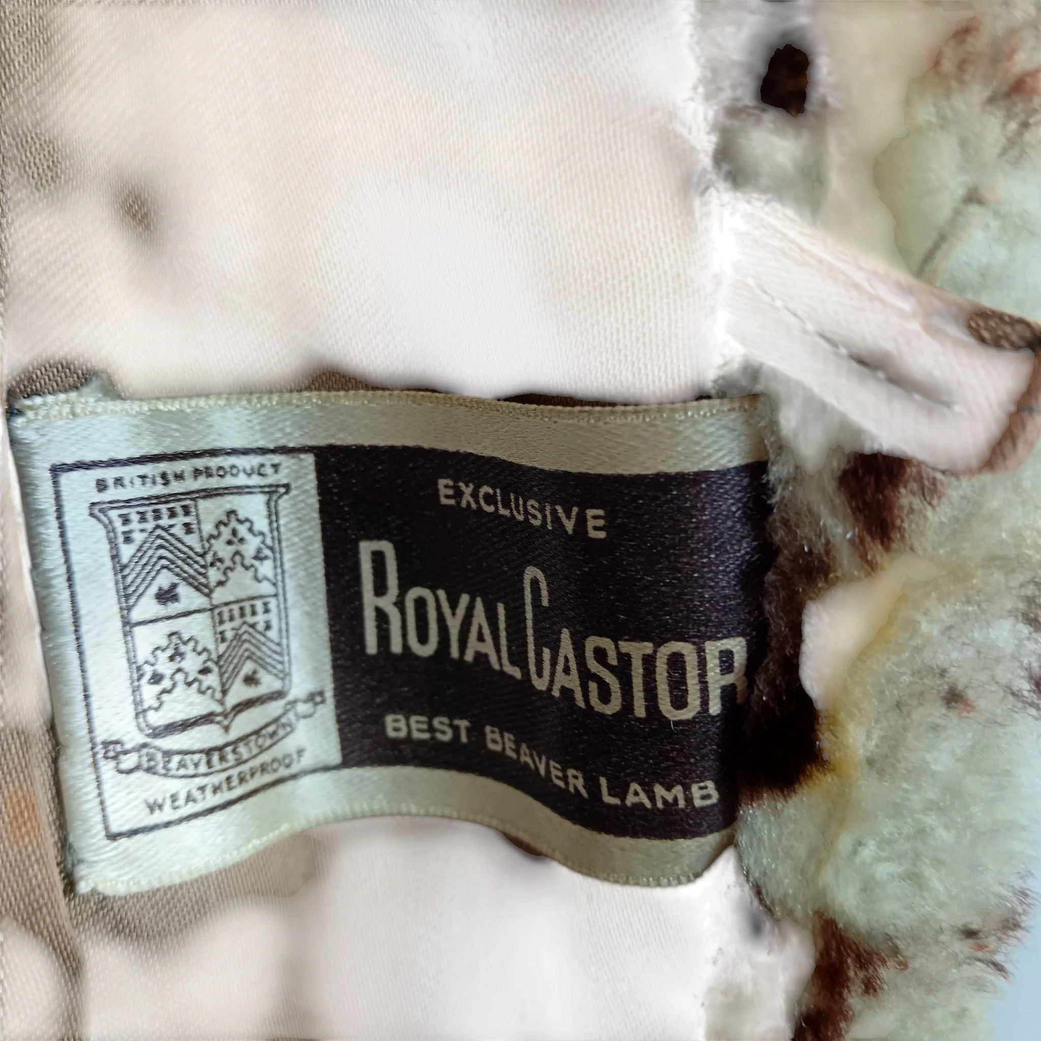 Vintage Coat - Royal Caster - Best Beaver Lamb - Leopard Print  Women's Large -Womenswear | Pre-loved - Image 4