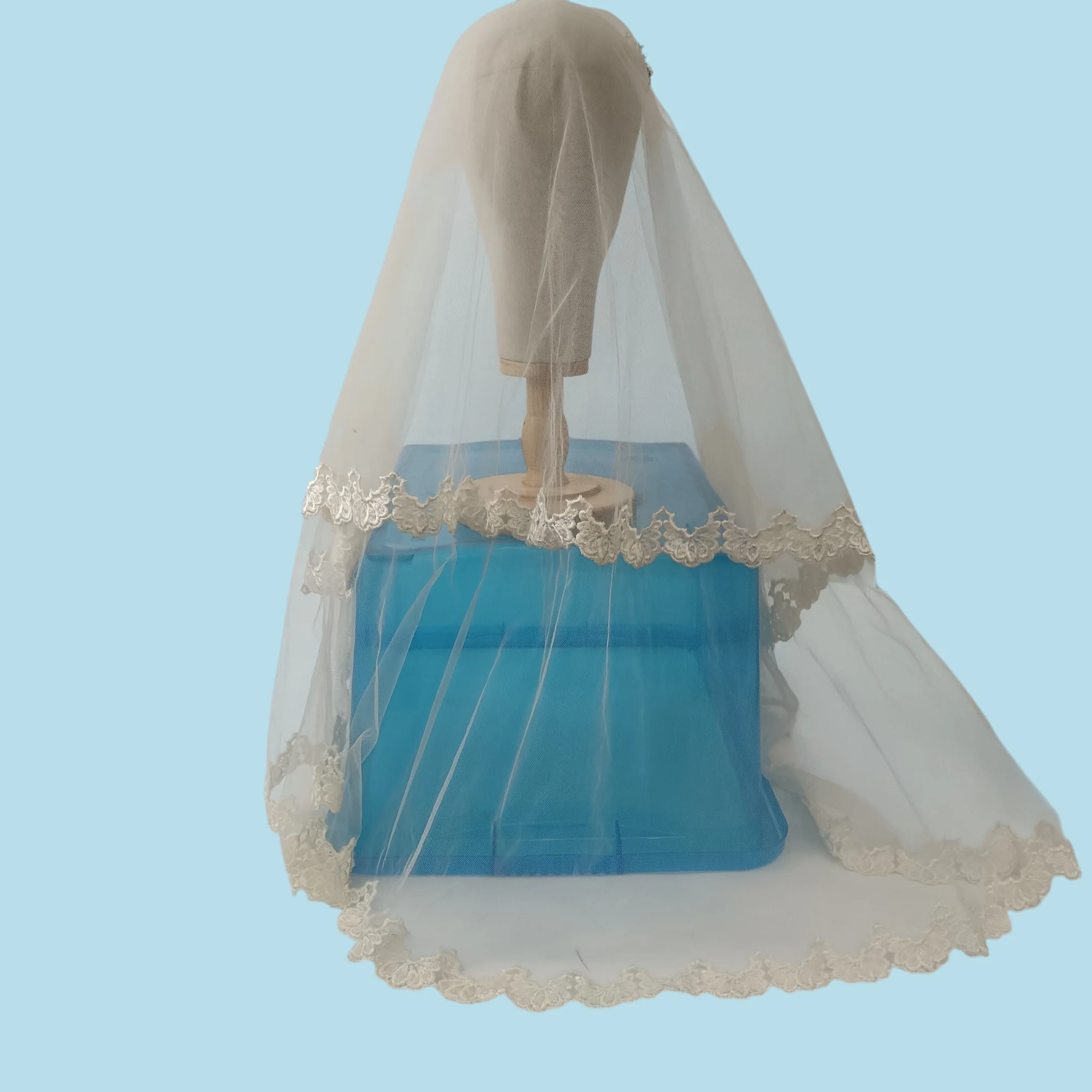 Vintage Bridal Double Veil with Diadem Floral Lace Trim - Womenswear | Pre-loved - Image 2