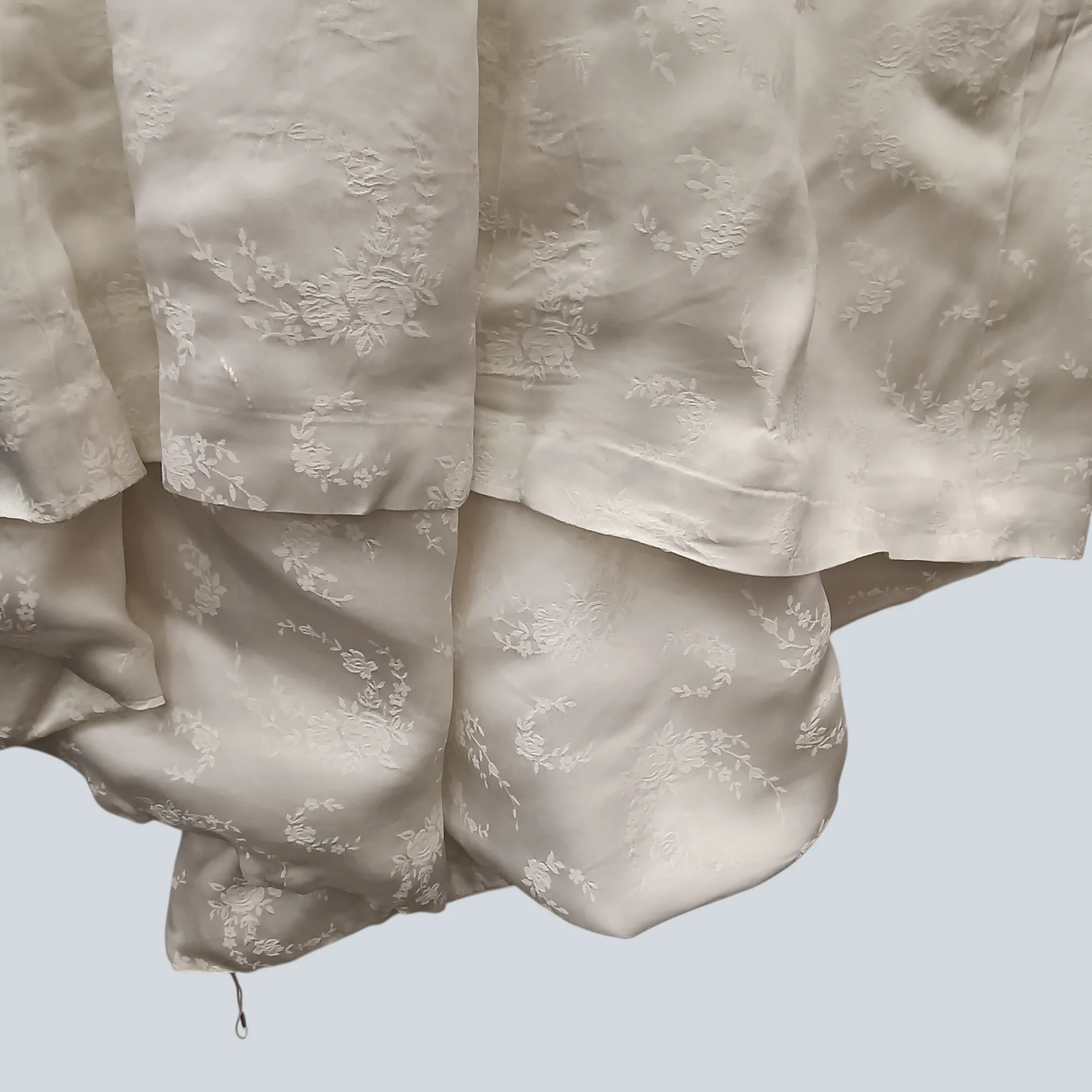 Vintage Empire Style White Satin Floral Pattern Hi-low Wedding Dress UK Medium Womenswear | Pre-loved - Image 4