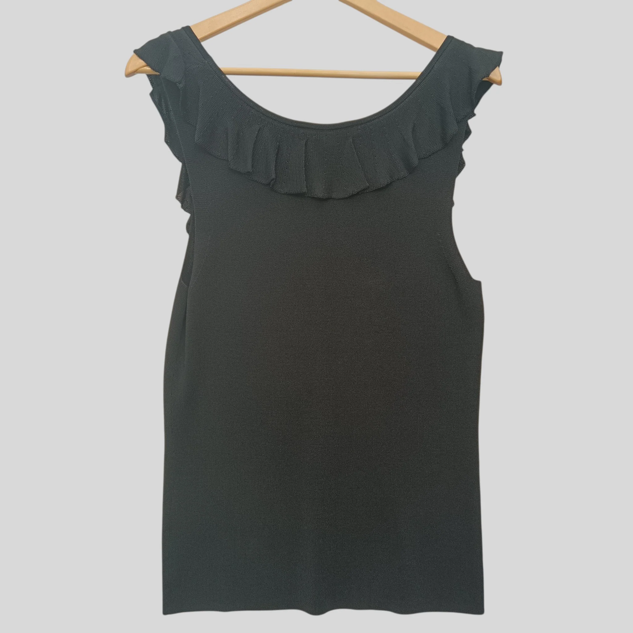 Vintage Jaeger Ladies Black Knitted Top Frilled Top Sleeveless UK 10  - Womenswear | Pre-loved - Image 2