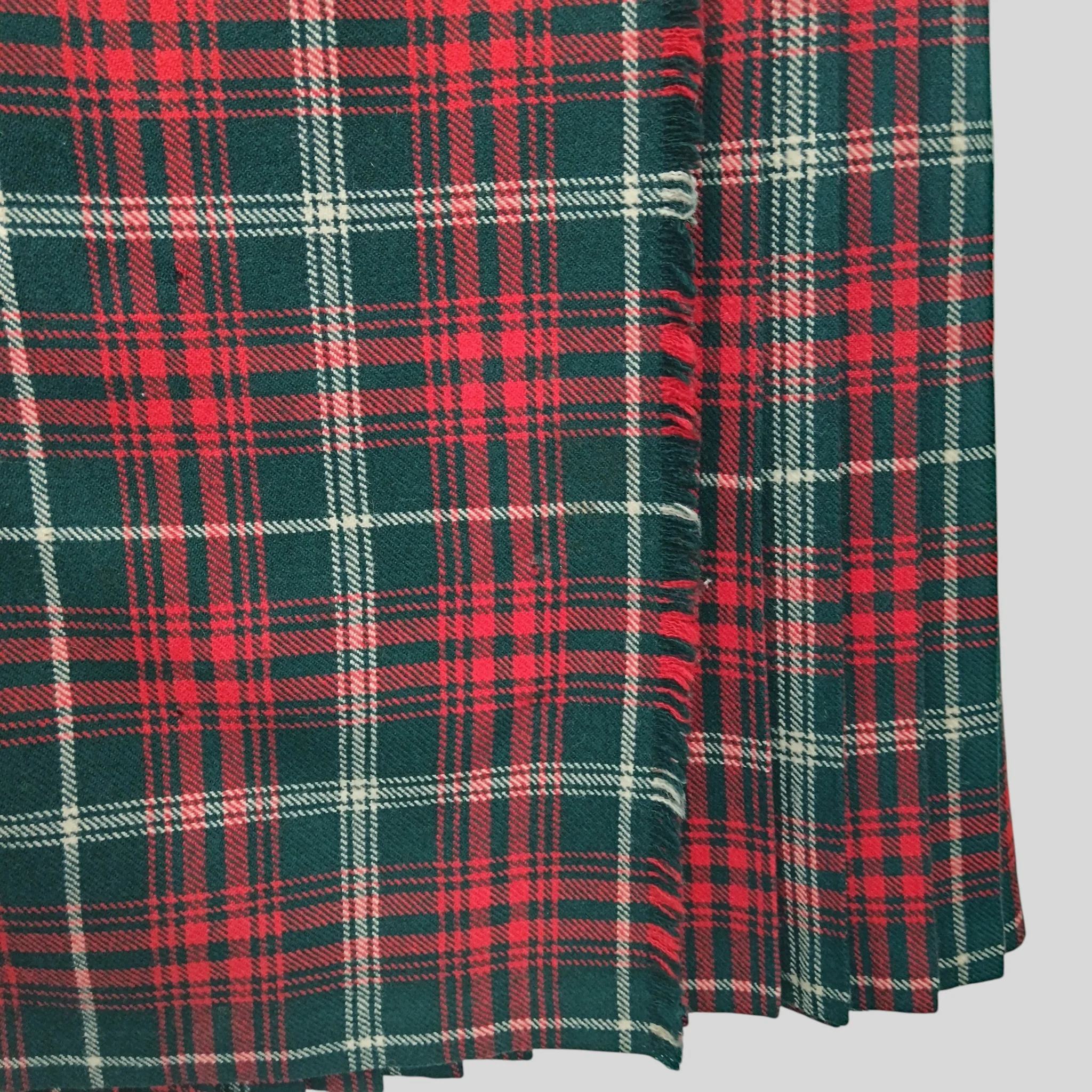Vintage Mosbrook Ladies Tartan Kilt Red and Black Pure New Wool UK 16  Womenswear | Preloved - Image 5