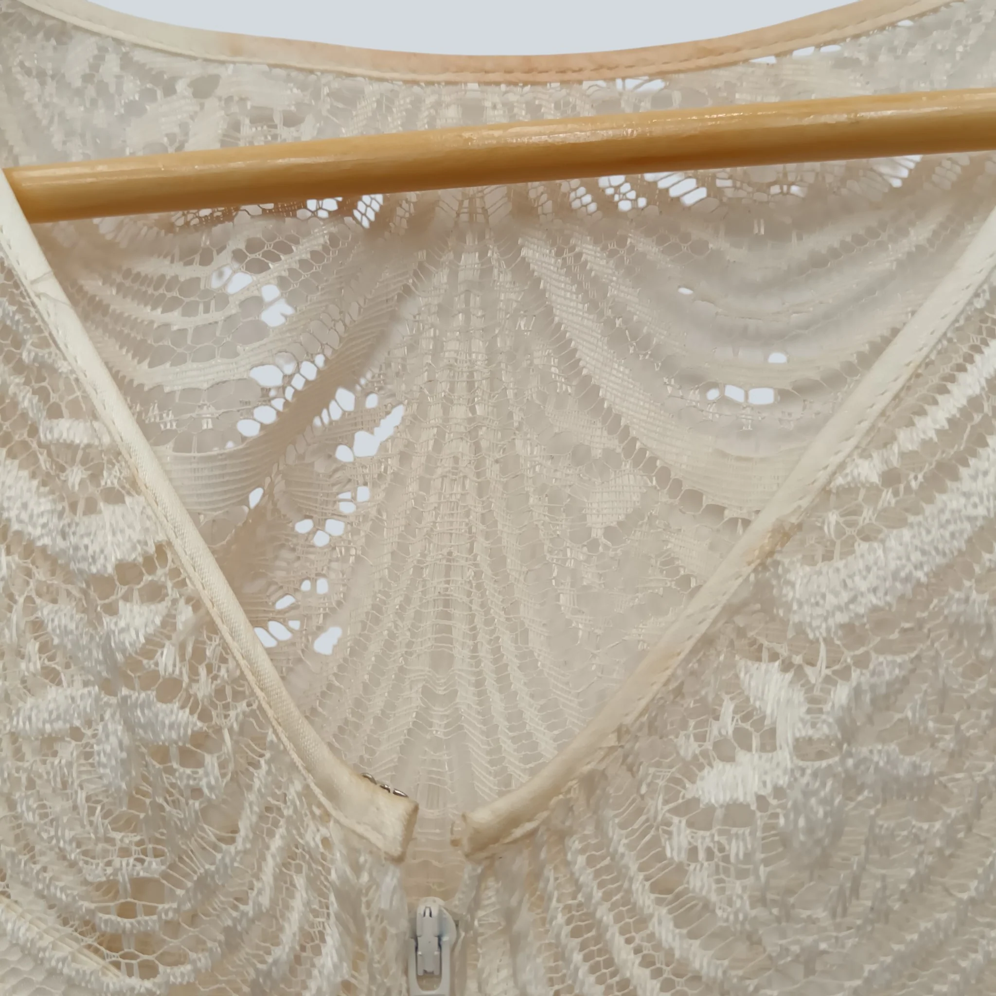 Vintage Style Cream Midi Special Occasion Dress Cream Lace Top Layered UK Medium Womenswear | Pre-loved - Image 5