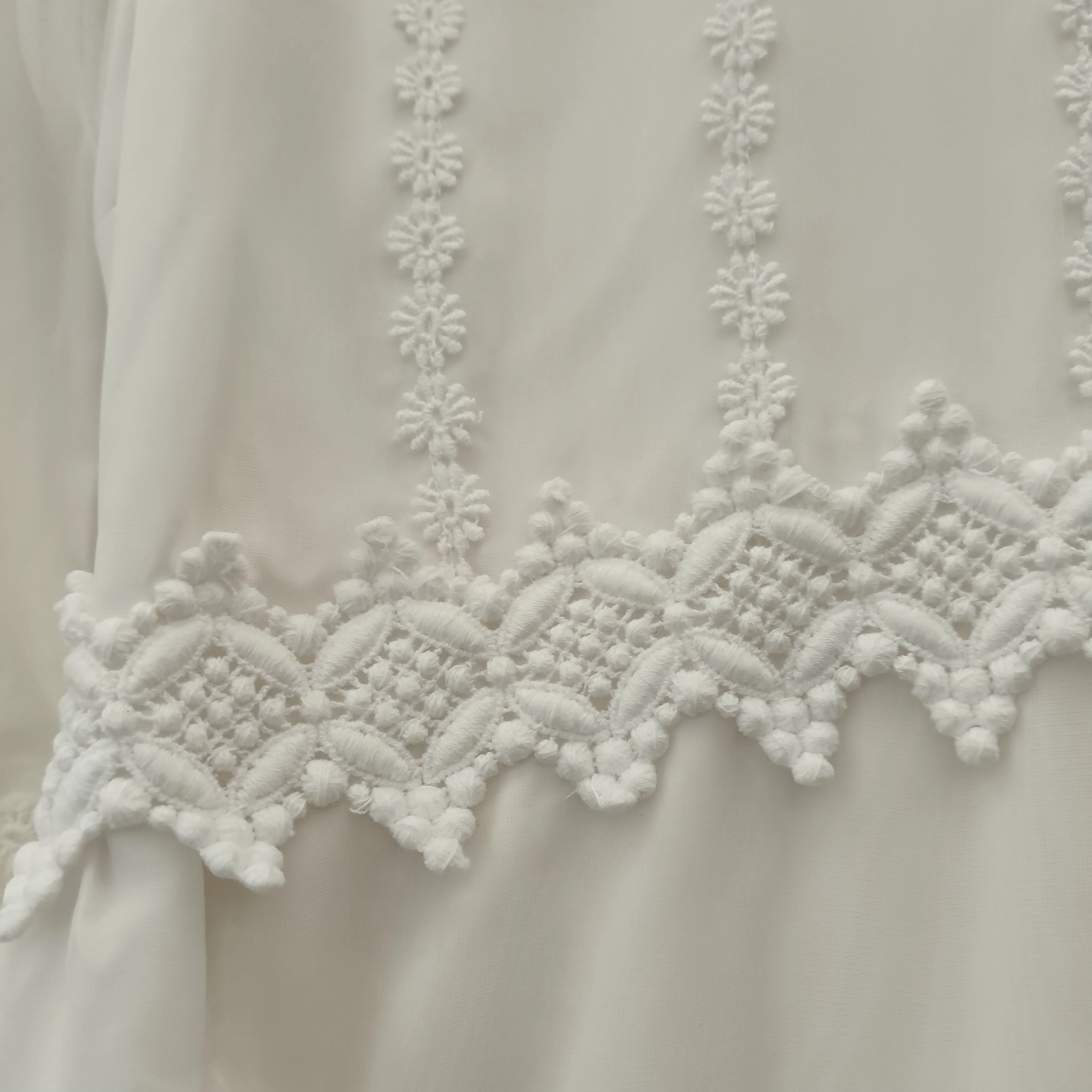 Vintage Wedding Dress With Lace Floral Trims Flutter Sleeves UK X-Small Womenswear | Pre-loved - Image 4