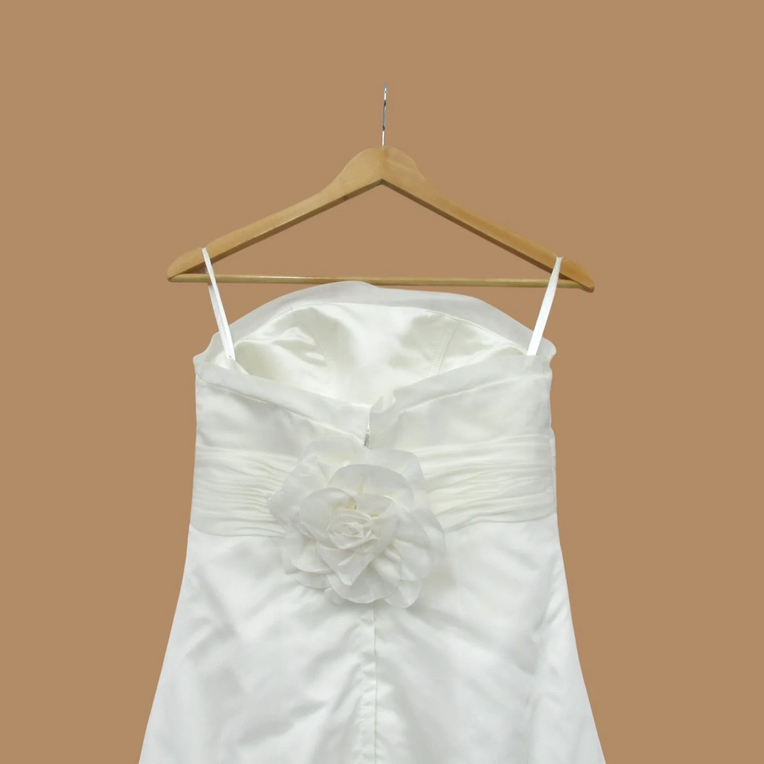 Wedding Dress Ivory 10-12 Petite Chiffon Womenswear | Pre-loved - Image 4