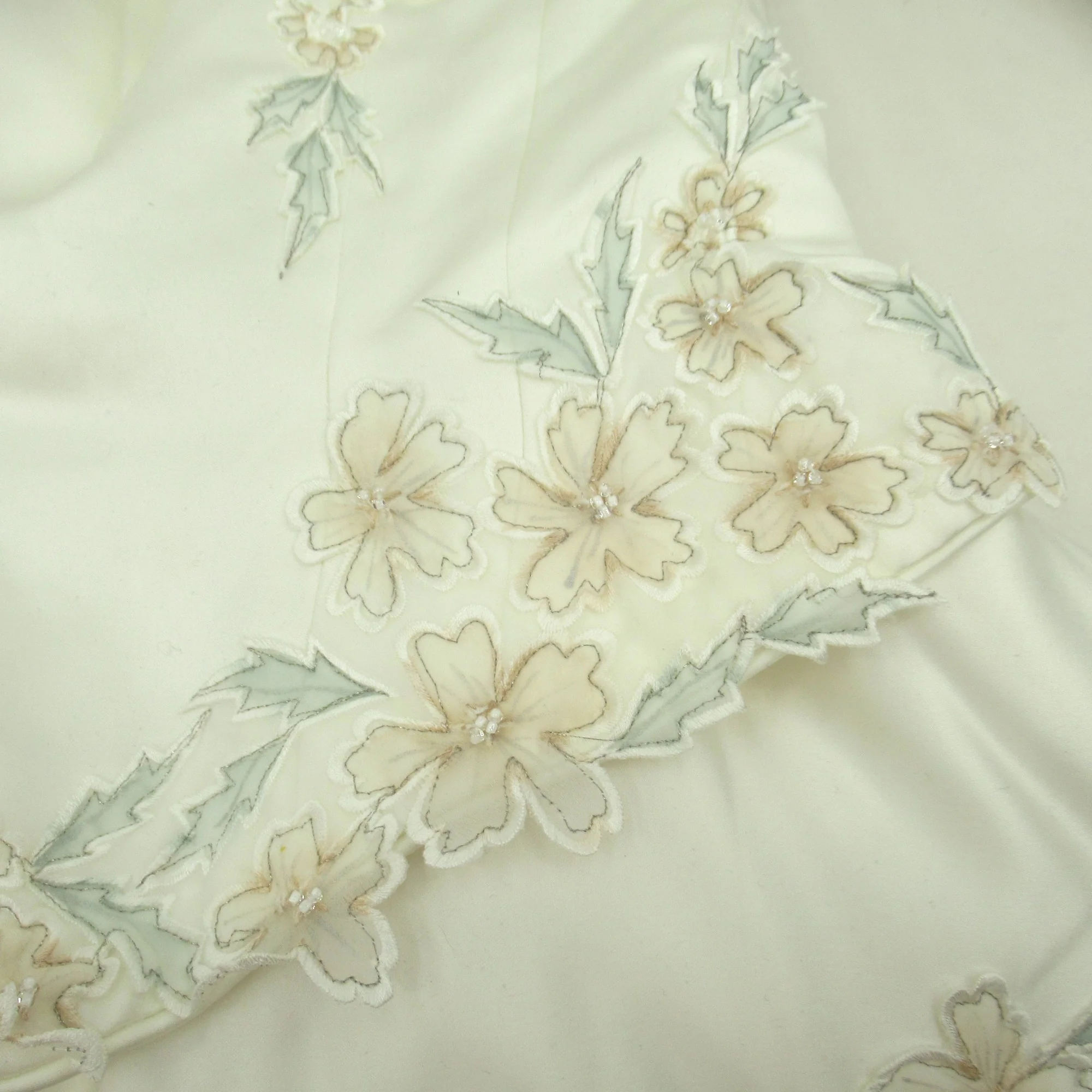 Wedding Dress Ivory Satin Flowers UK 14 Womenswear | Pre-loved - Image 6