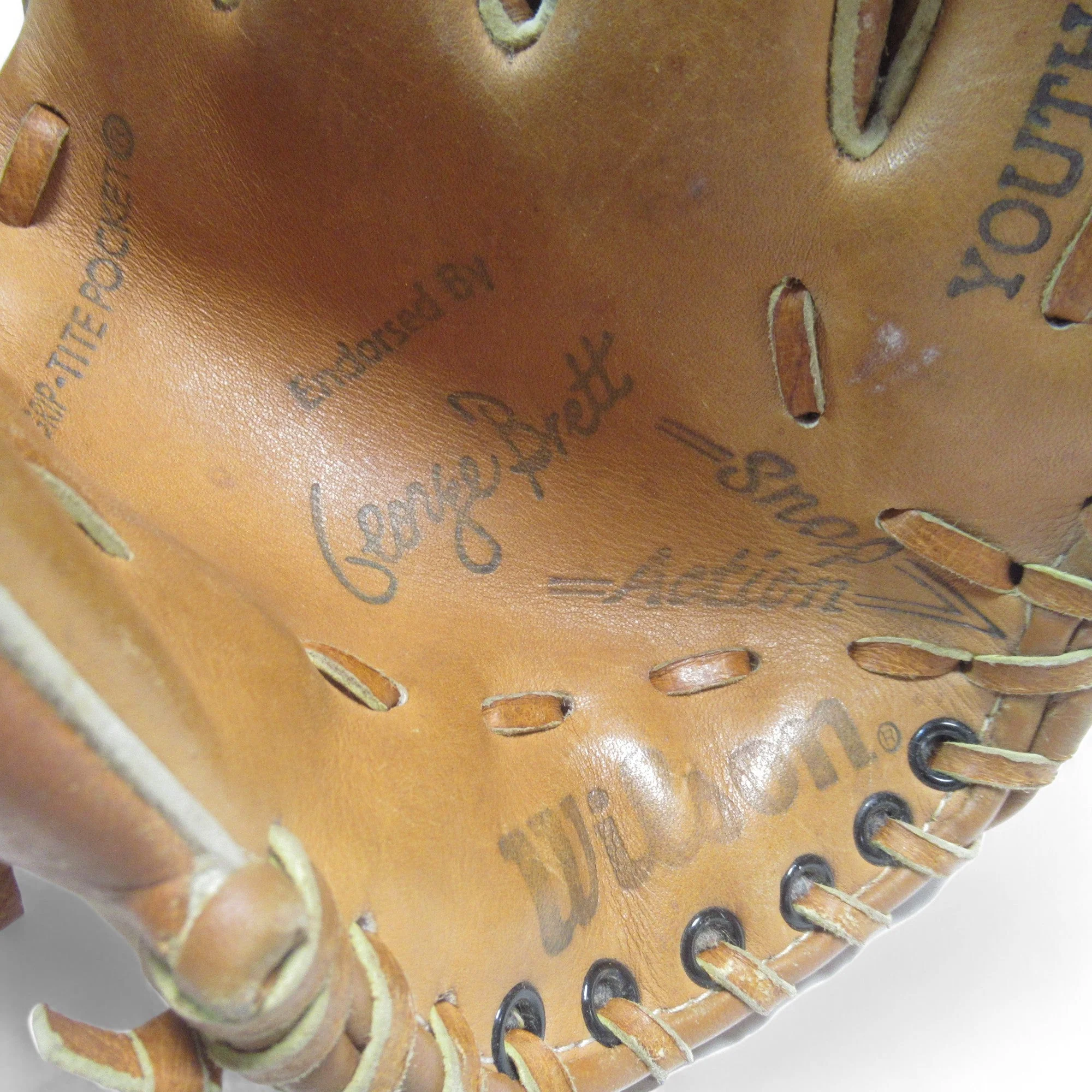 Wilson Youth model A2180 Baseball Glove Left-Hand | Preloved - Image 6