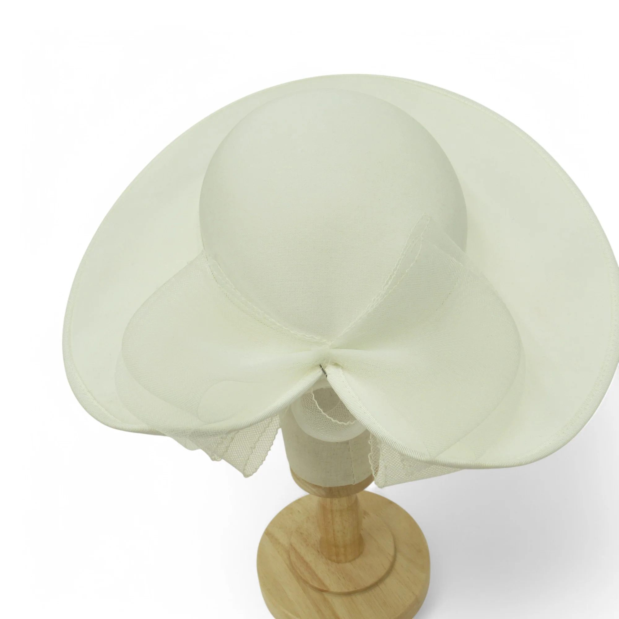 Your Sixth Sense Mother Of Bride Vintage Hat White Womenswear | Pre-loved - Image 3