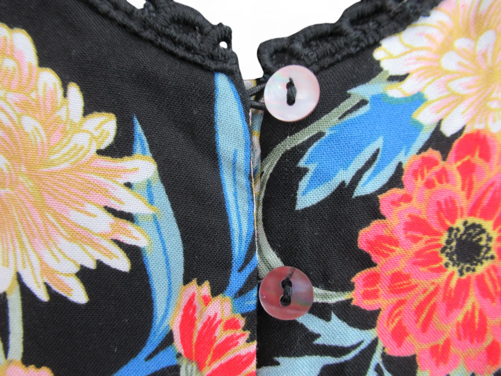 Yours Floral Dress UK 26/28 Black Frill Hem Womenswear | Pre-loved - Image 4