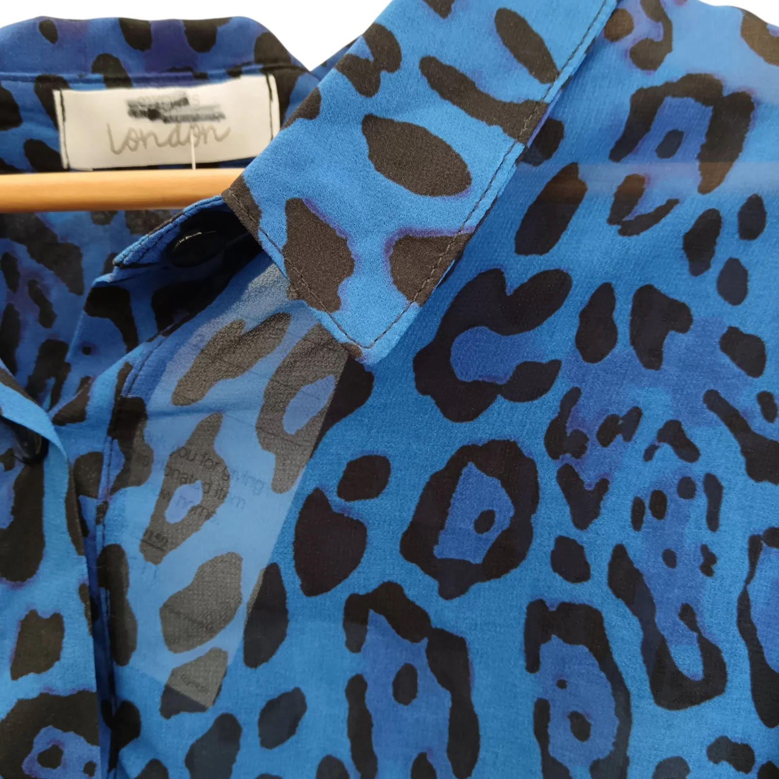Yours London Blue Animal Print Shirt UK22 Womenswear | Pre-loved - Image 4